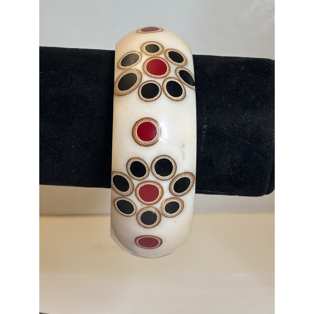 1970s Resin Boho Inlaid Bangle Bracelet Cream Black Red Geometric Floral Motif